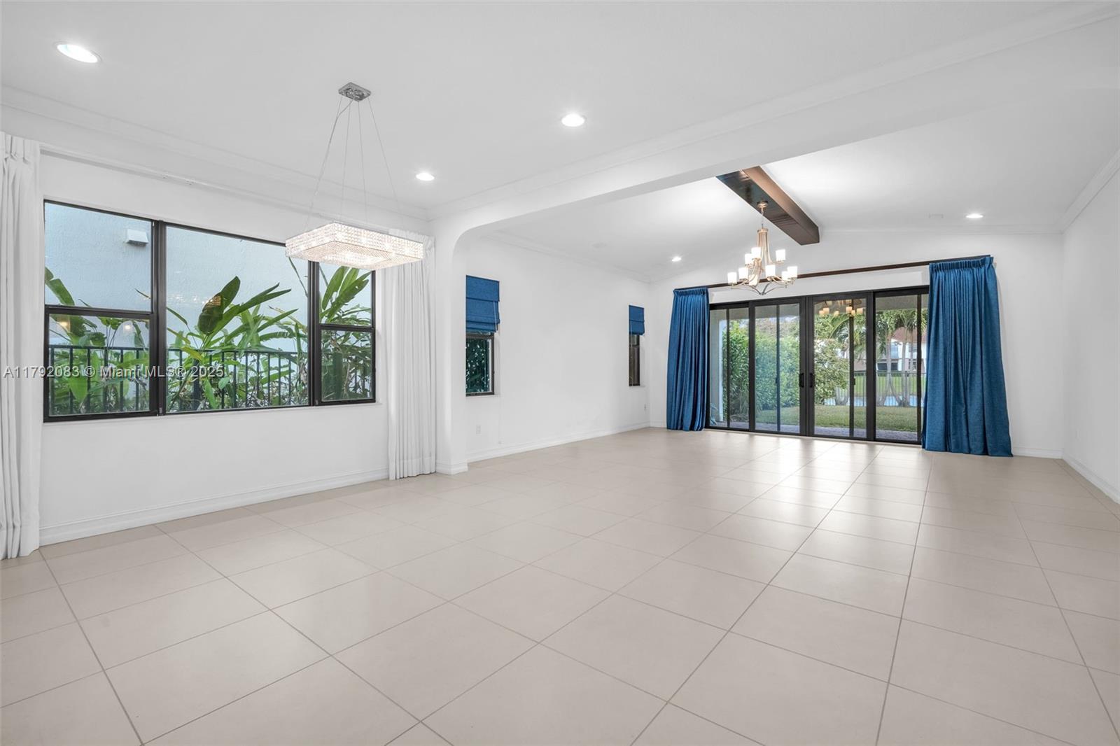 PEMBROKE LAKES SOUTH - Residential
