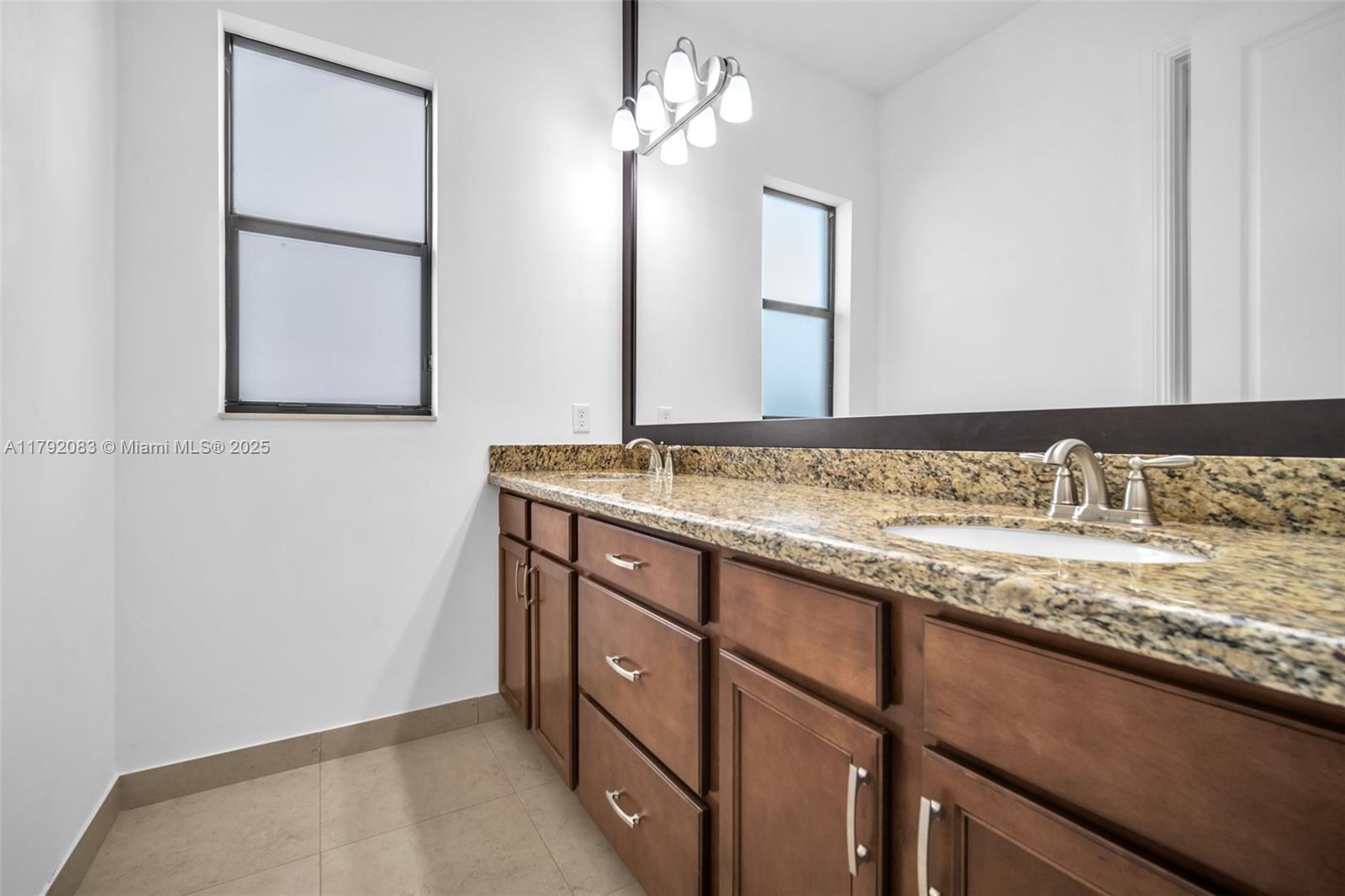 PEMBROKE LAKES SOUTH - Residential