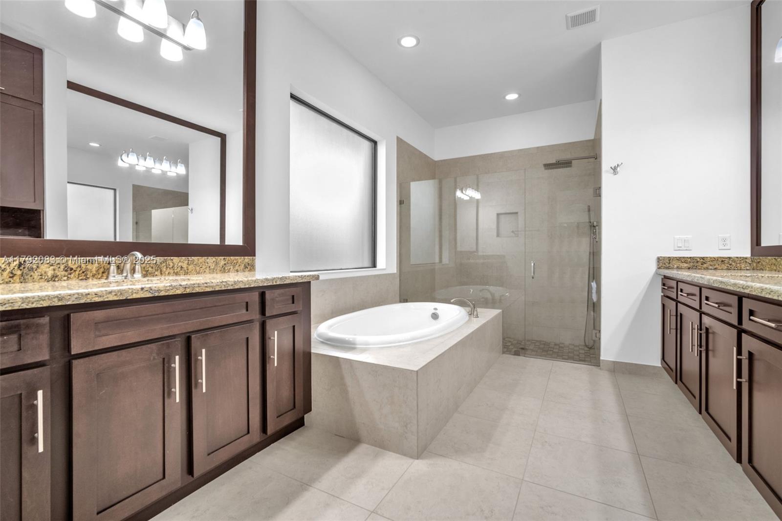 PEMBROKE LAKES SOUTH - Residential