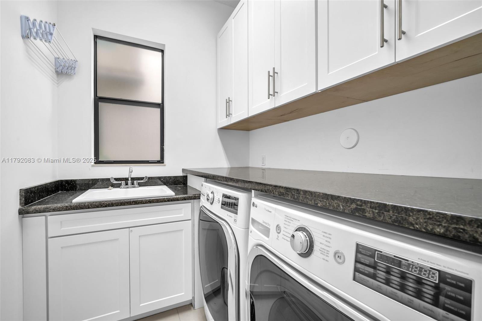 PEMBROKE LAKES SOUTH - Residential