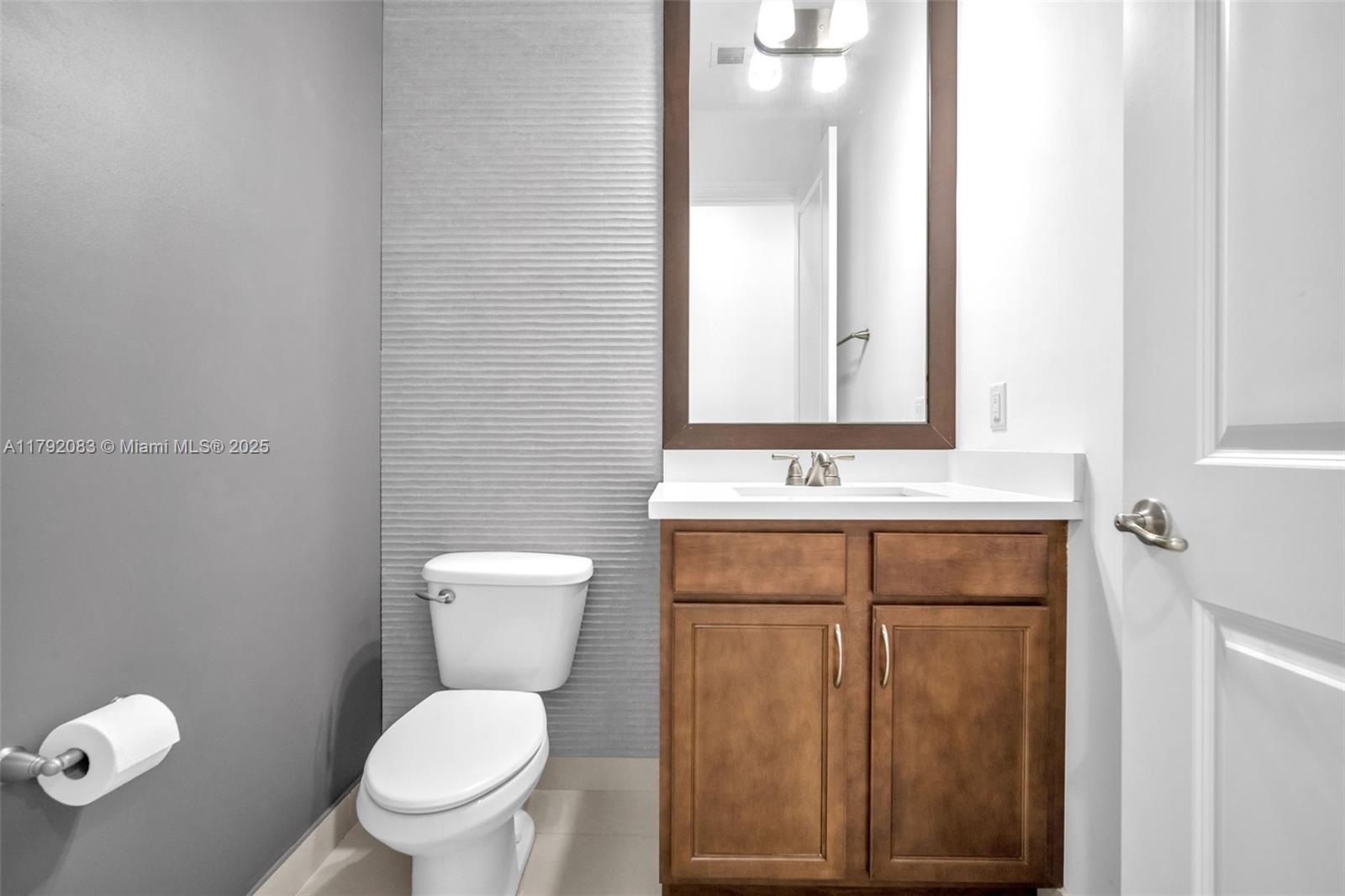 PEMBROKE LAKES SOUTH - Residential