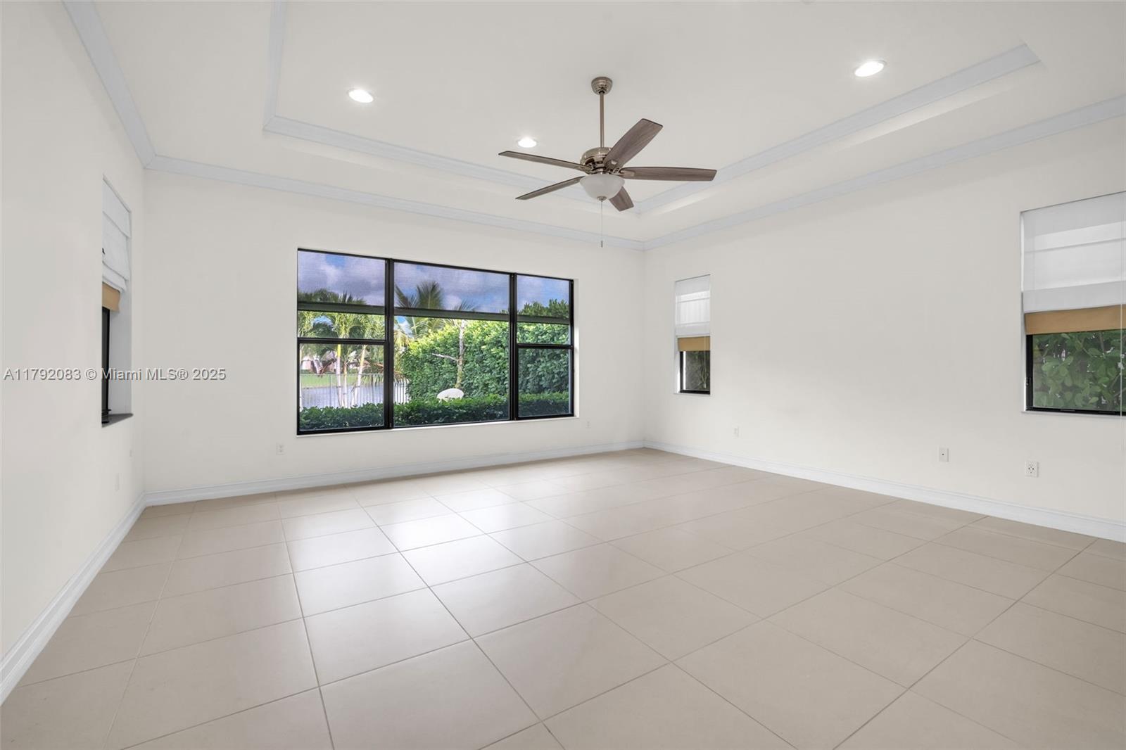 PEMBROKE LAKES SOUTH - Residential