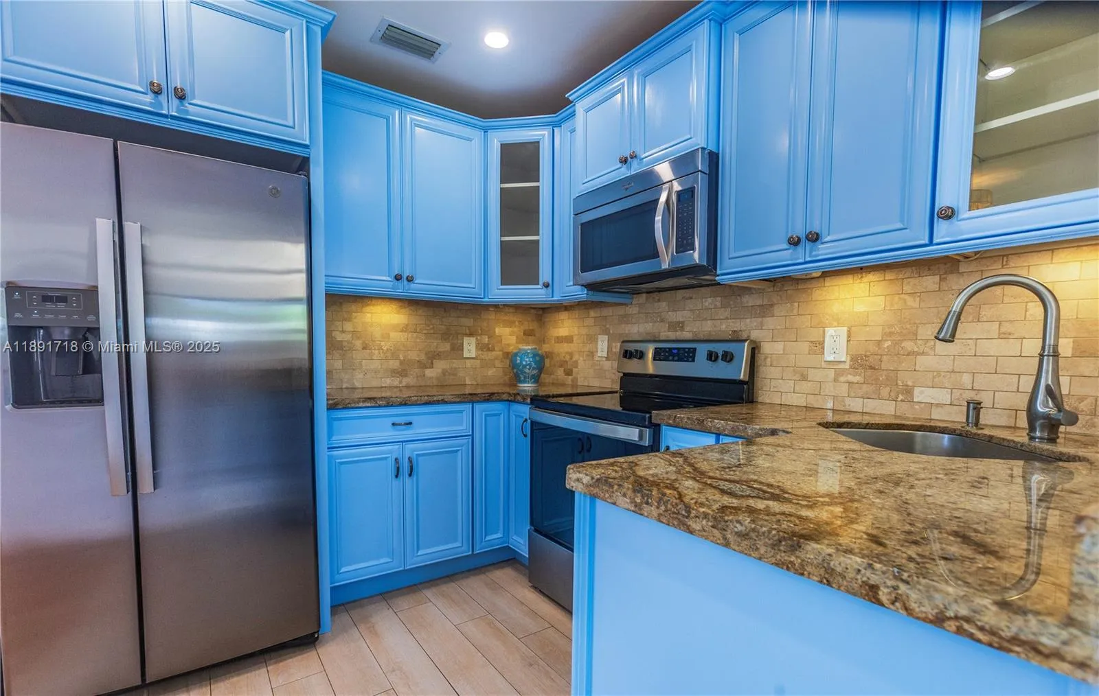 Miami, Florida 33155, United States, 3 Bedrooms Bedrooms, ,2 BathroomsBathrooms,Residential,Active,223601