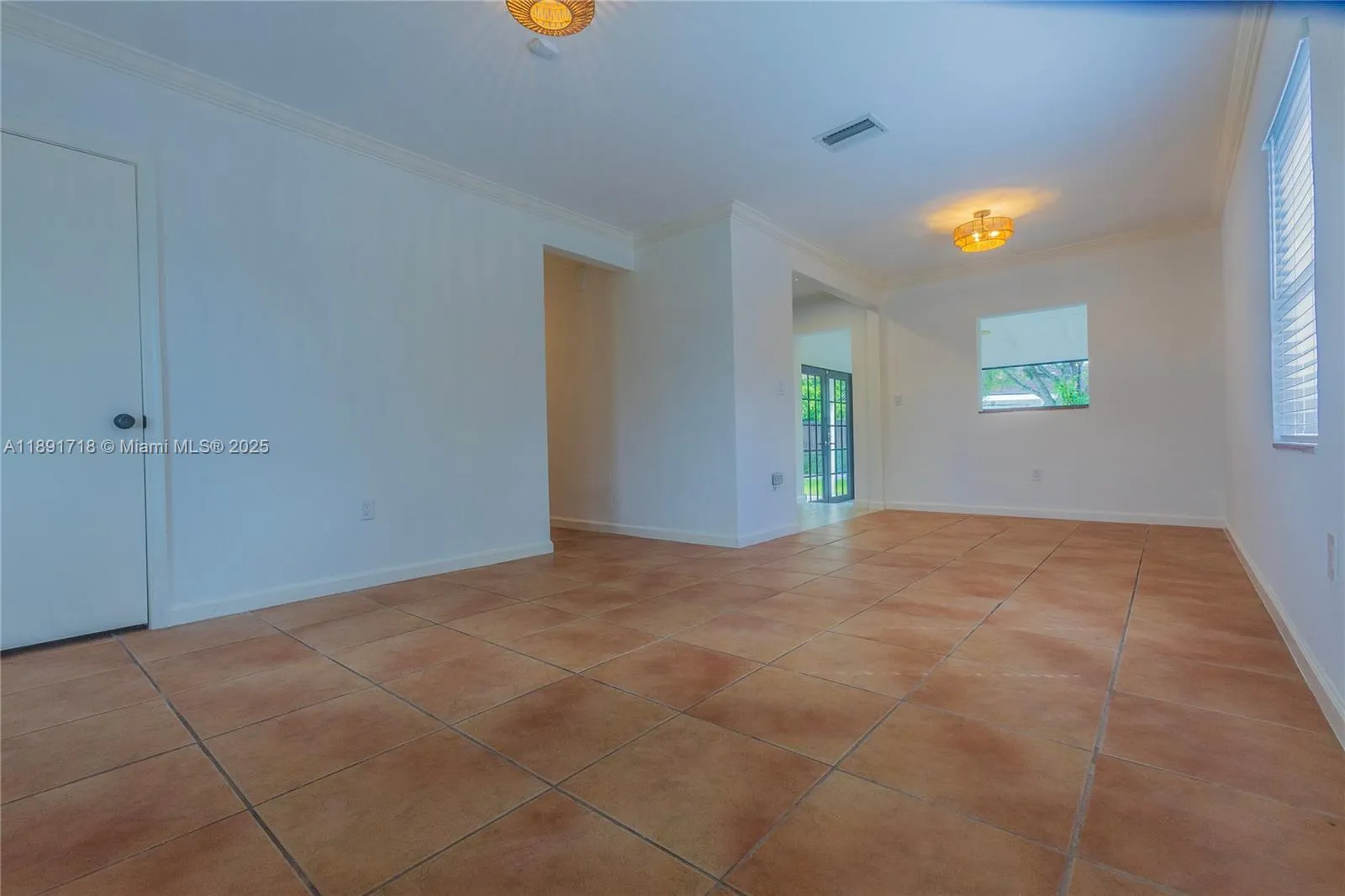 Miami, Florida 33155, United States, 3 Bedrooms Bedrooms, ,2 BathroomsBathrooms,Residential,Active,223601