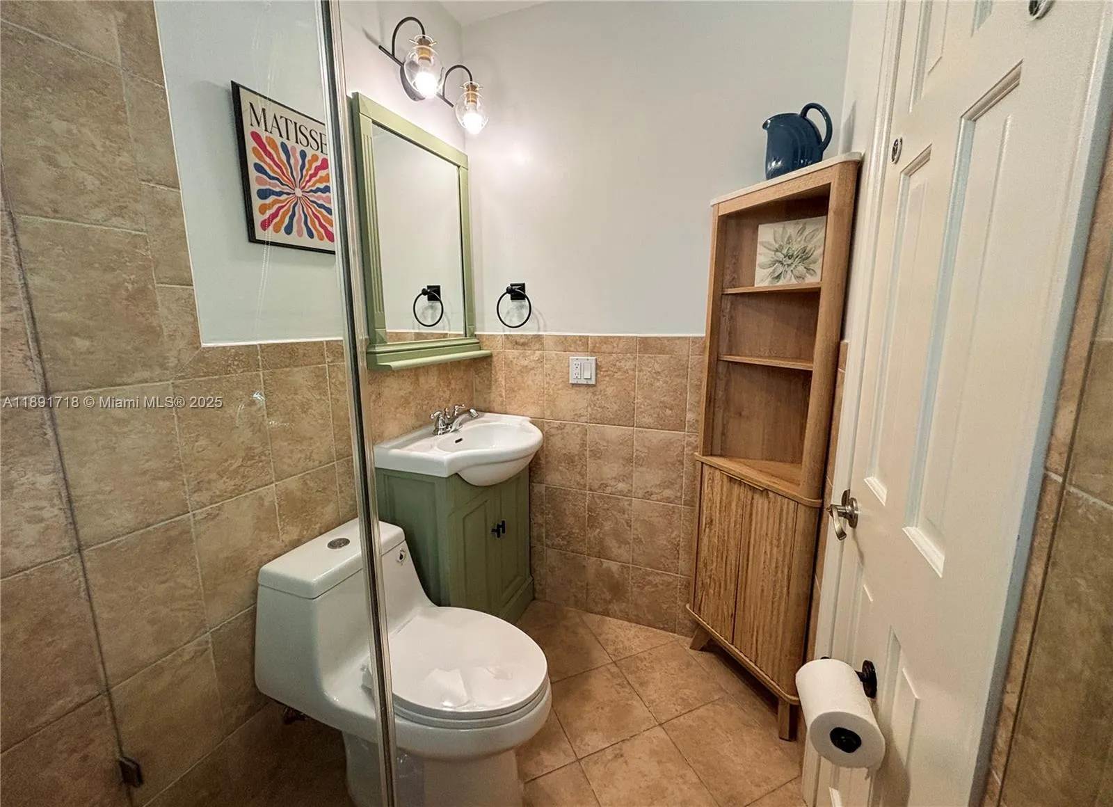 Miami, Florida 33155, United States, 3 Bedrooms Bedrooms, ,2 BathroomsBathrooms,Residential,Active,223601