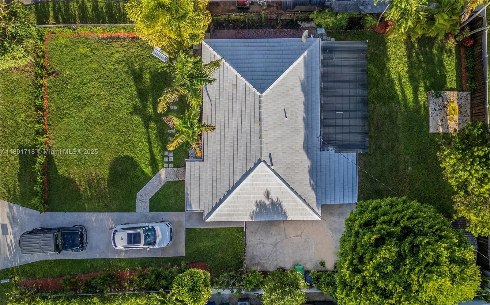 Miami, Florida 33155, United States, 3 Bedrooms Bedrooms, ,2 BathroomsBathrooms,Residential,Active,223601