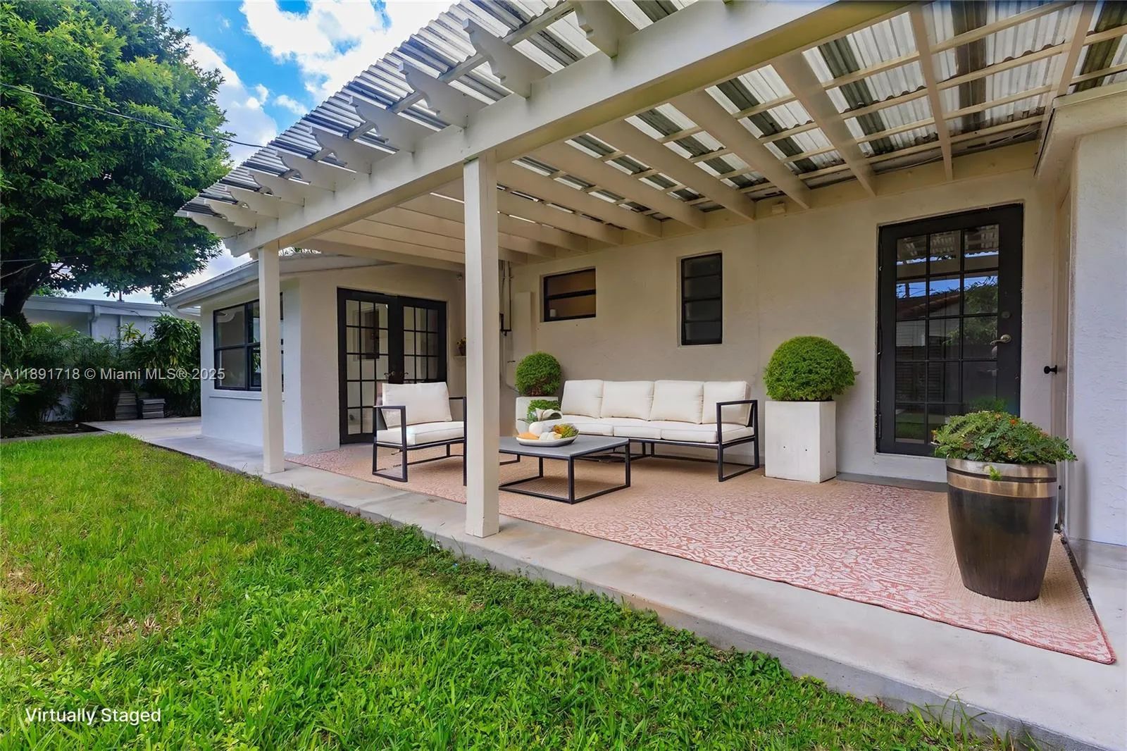 Miami, Florida 33155, United States, 3 Bedrooms Bedrooms, ,2 BathroomsBathrooms,Residential,Active,223601