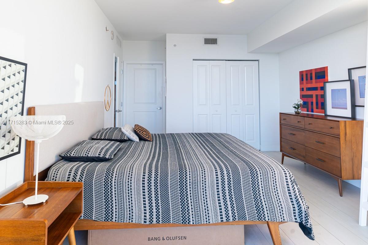 400 SUNNY ISLES CONDO WES - Residential