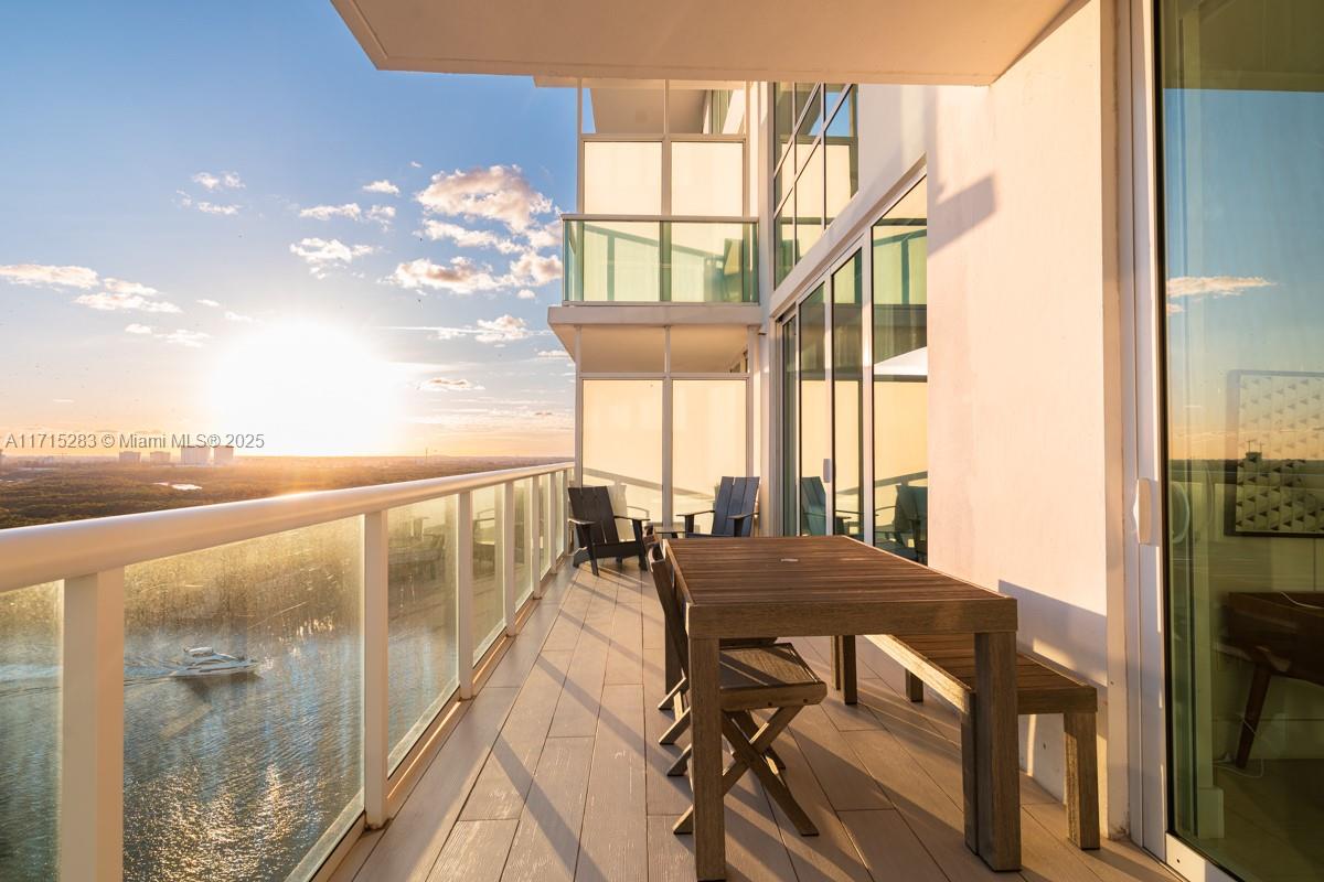 400 SUNNY ISLES CONDO WES - Residential