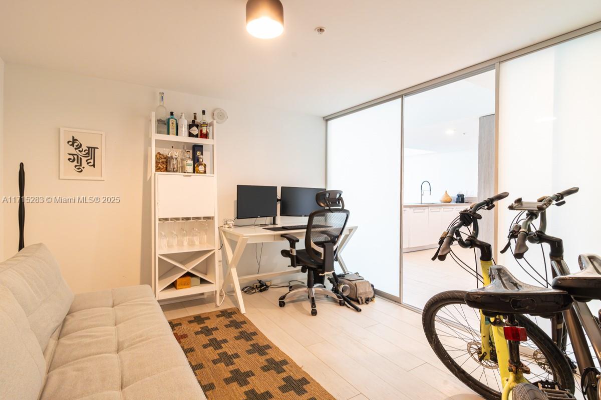 400 SUNNY ISLES CONDO WES - Residential