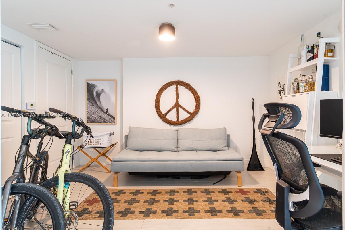 400 SUNNY ISLES CONDO WES - Residential