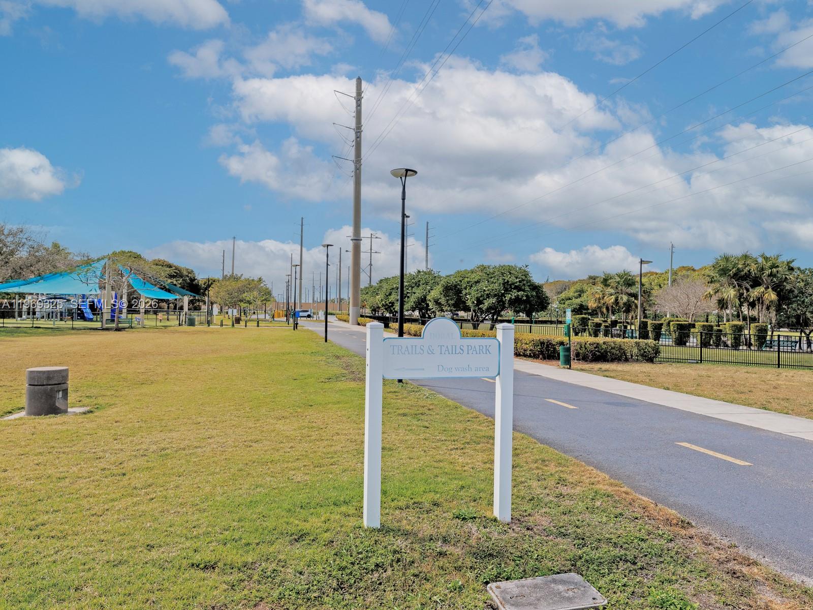 DIMENSIONS AT DORAL - Residential Lease