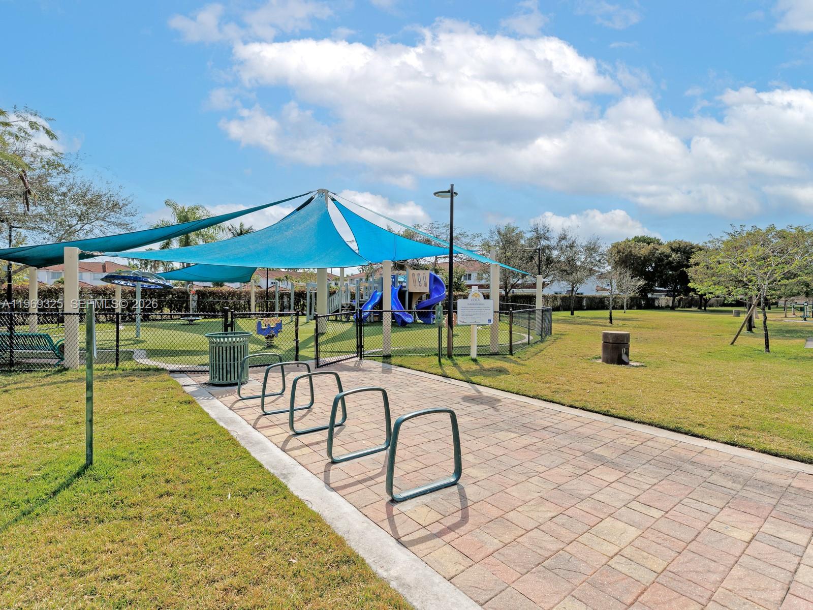 DIMENSIONS AT DORAL - Residential Lease