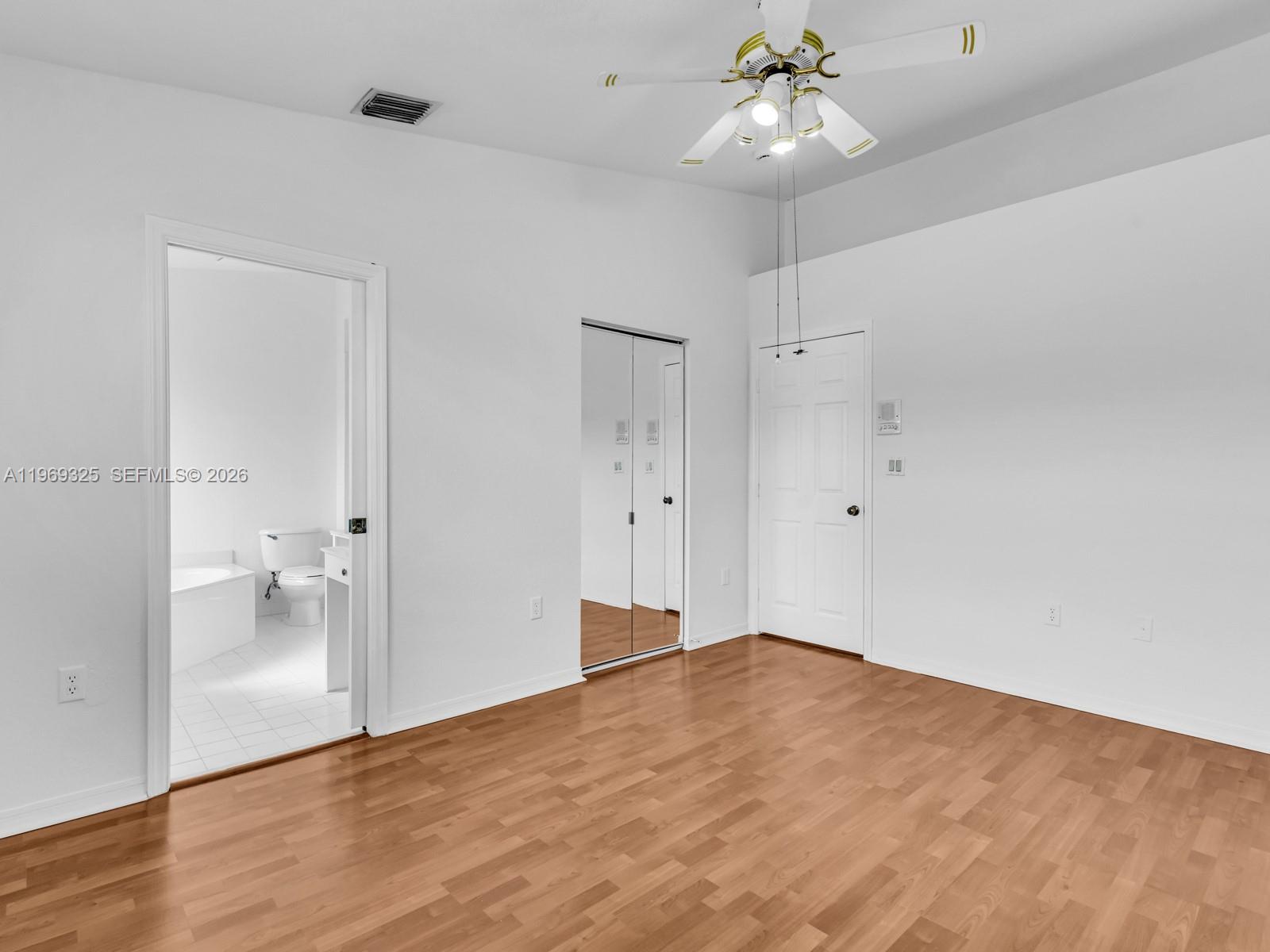 DIMENSIONS AT DORAL - Residential Lease