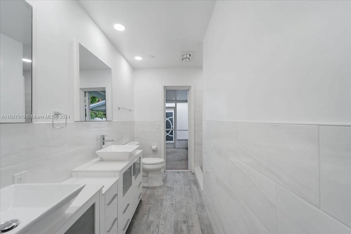 BELLE DANIA RESUB - Residential
