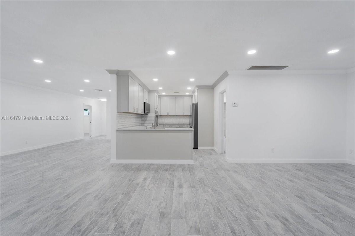 BELLE DANIA RESUB - Residential