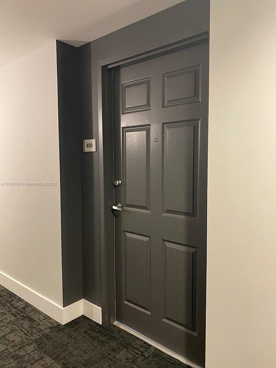 HOLLYWOOD STATION RES CON - Residential