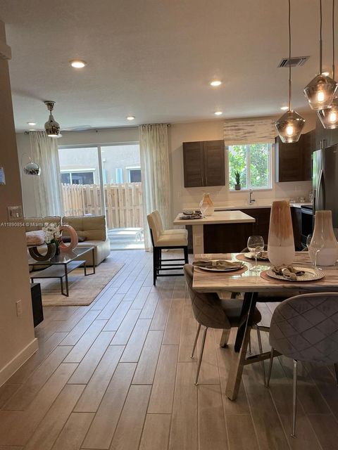 Photo of 2423 SE 11th St, Homestead, FL 33035 (MLS # A11890854)