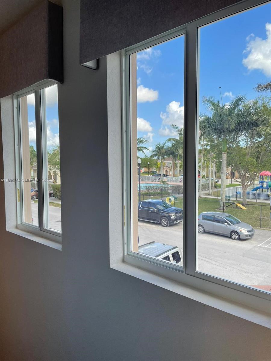 TOWNS AT SEASCAPE - Residential
