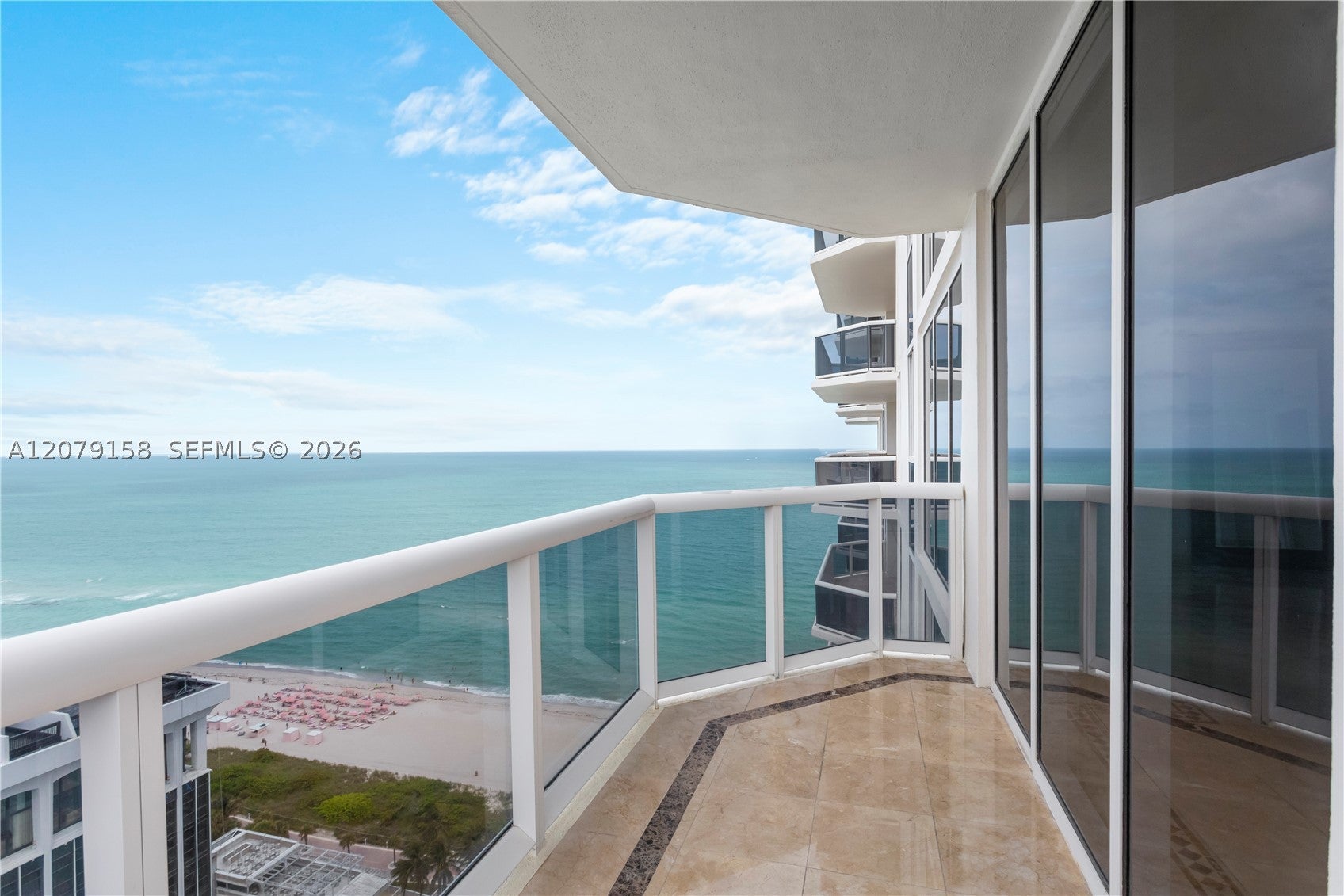 4779 Collins Ave 2707