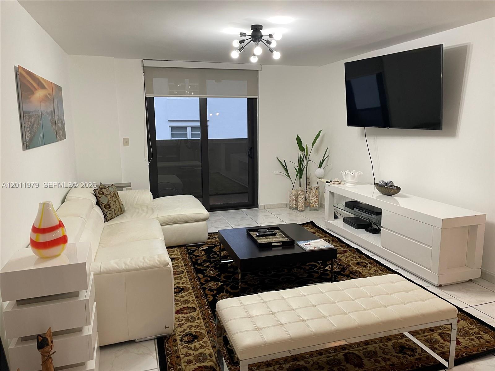 1621 Collins Ave 707