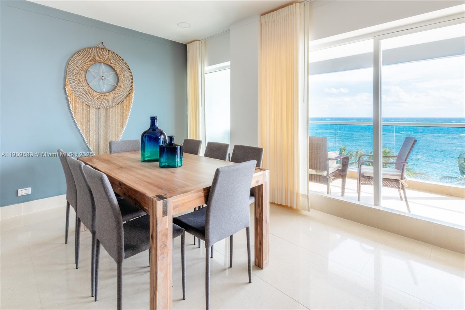 San Andres Islas - Residential