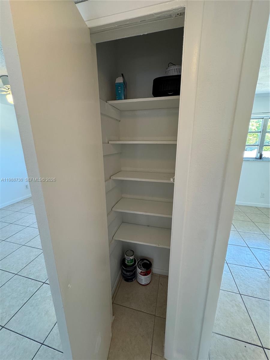 PALMS AT DANIA BEACH COND - Residential Lease