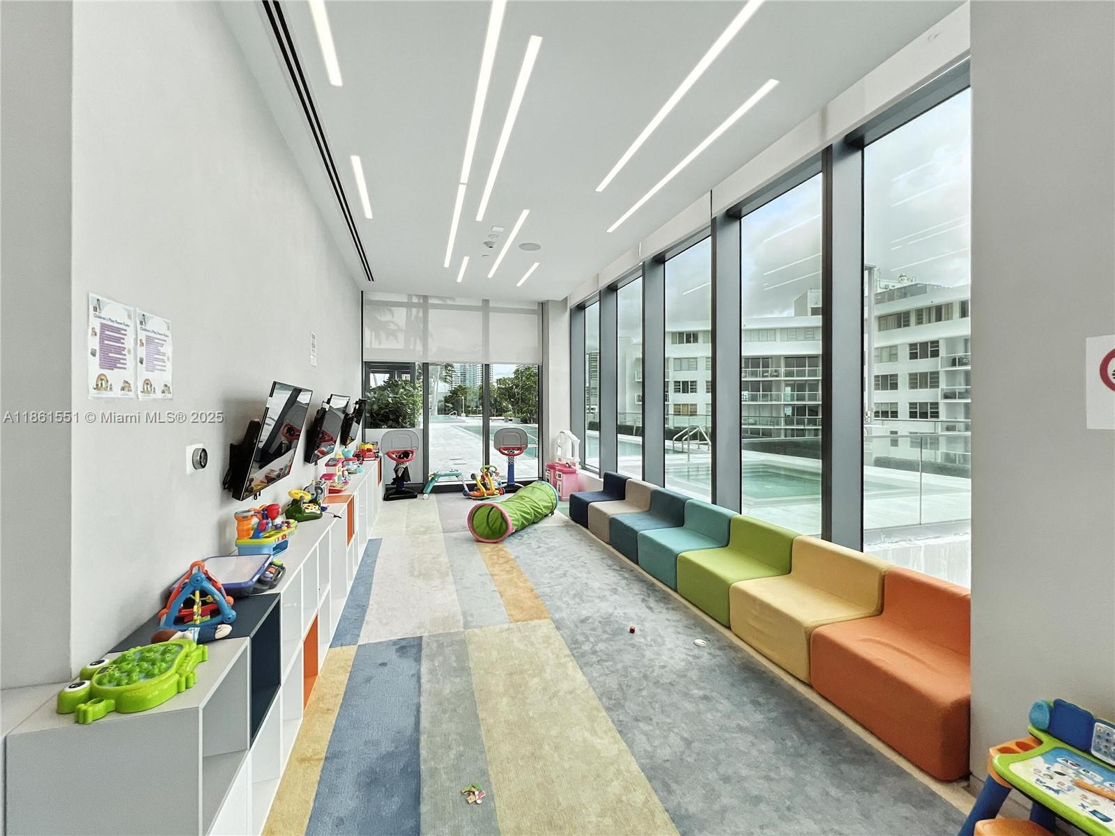 ONE PARAISO - Residential