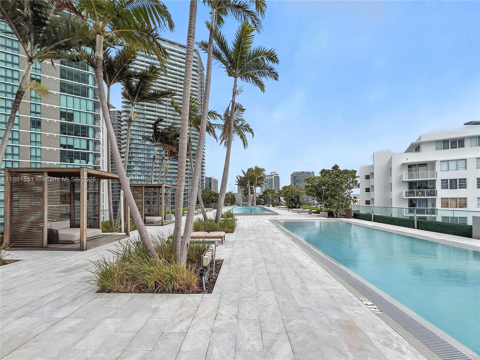 ONE PARAISO - Residential