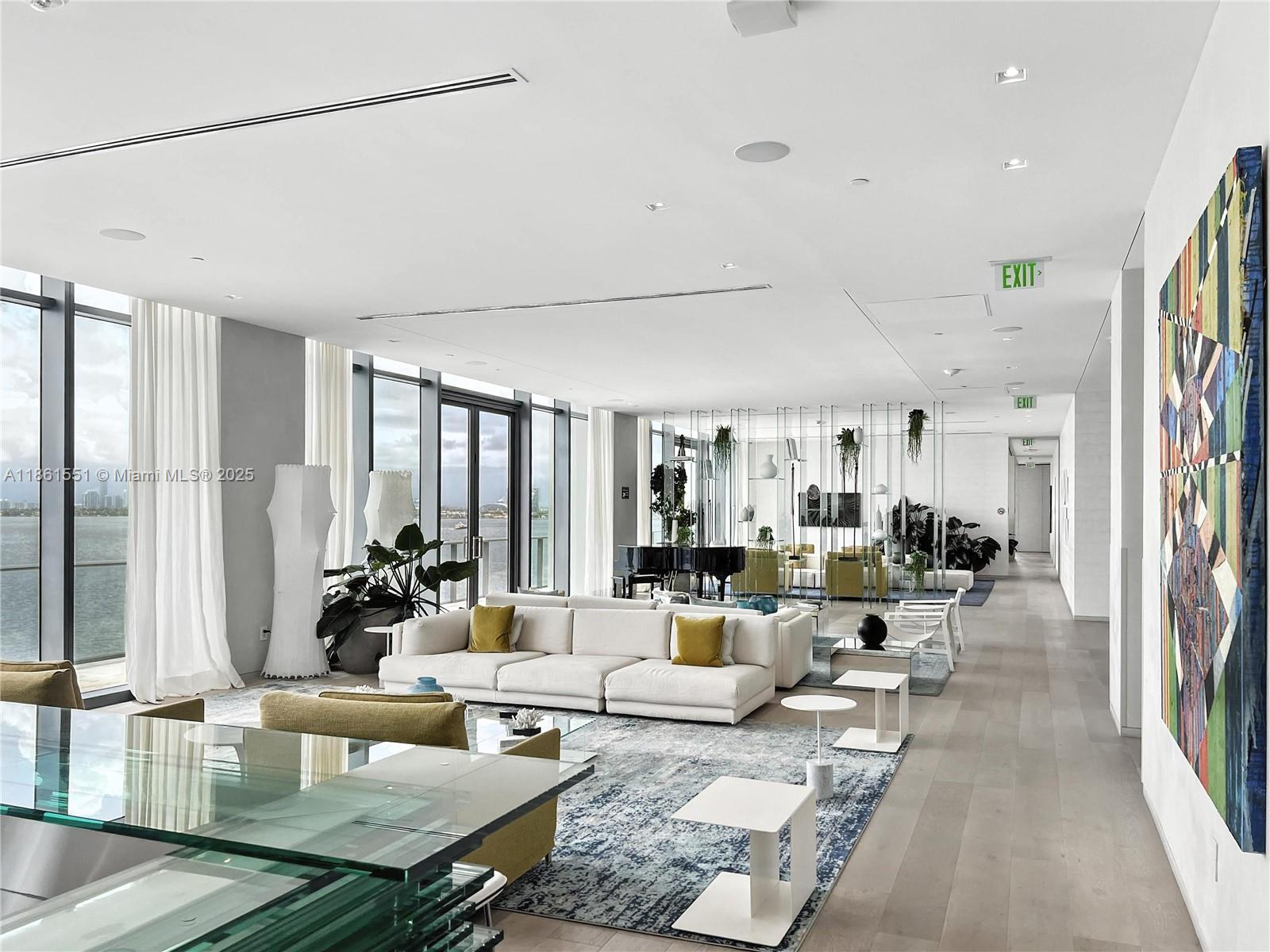 ONE PARAISO - Residential