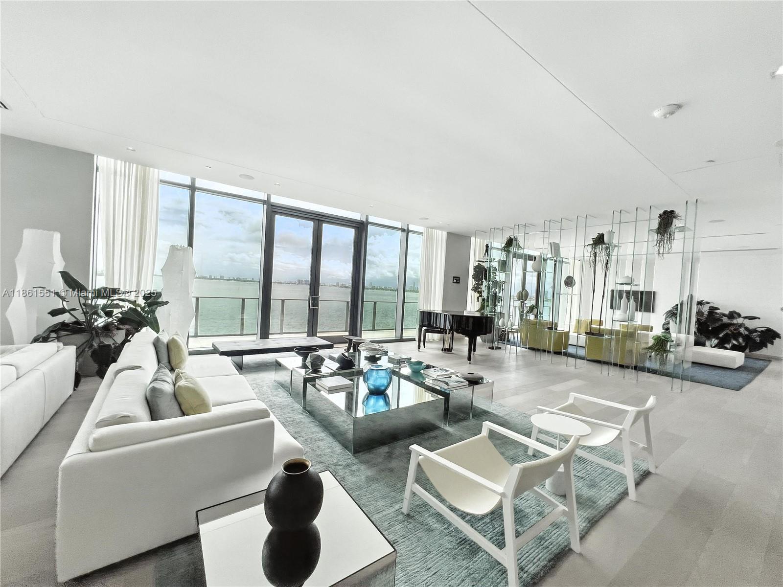 ONE PARAISO - Residential