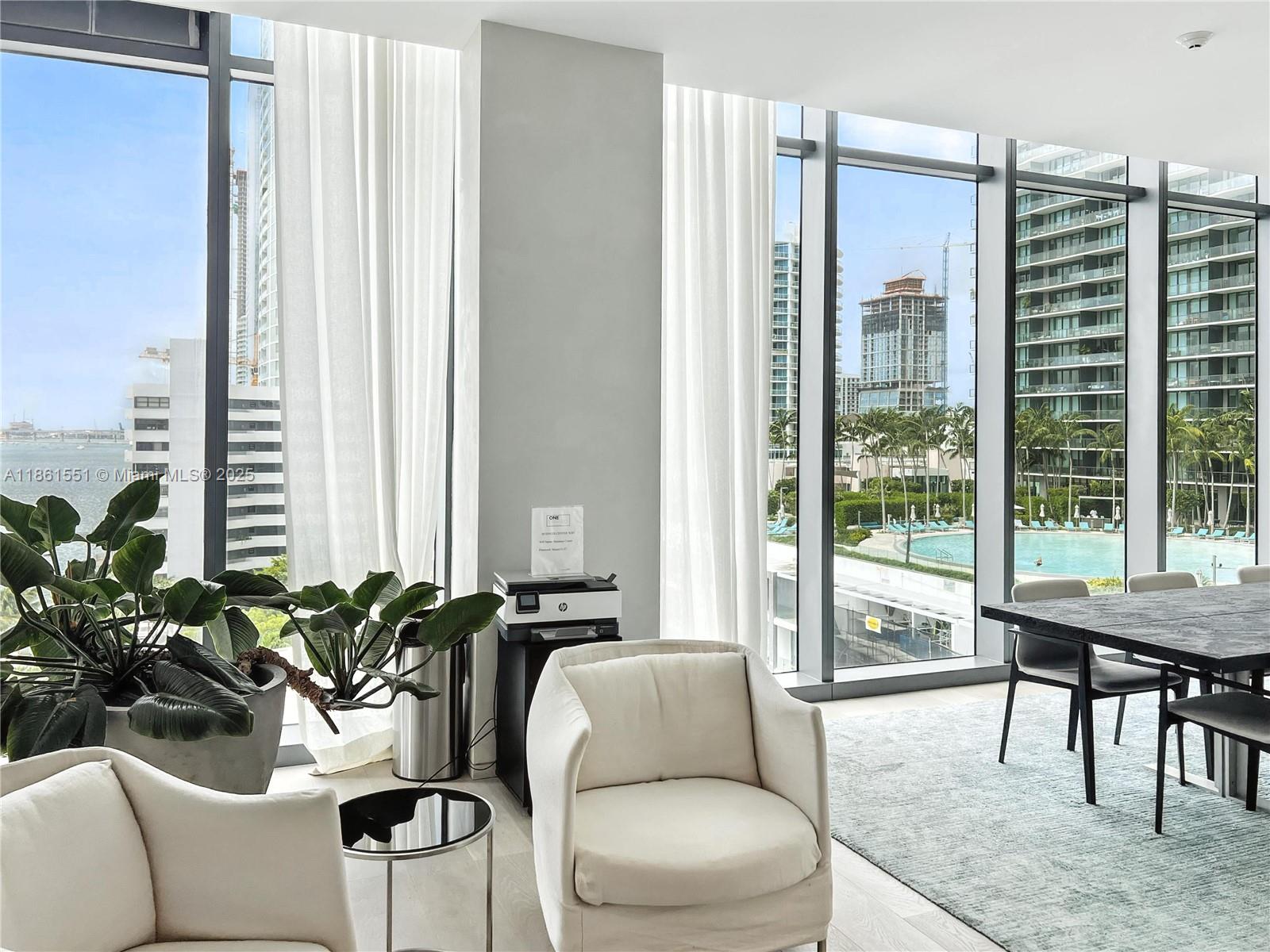 ONE PARAISO - Residential