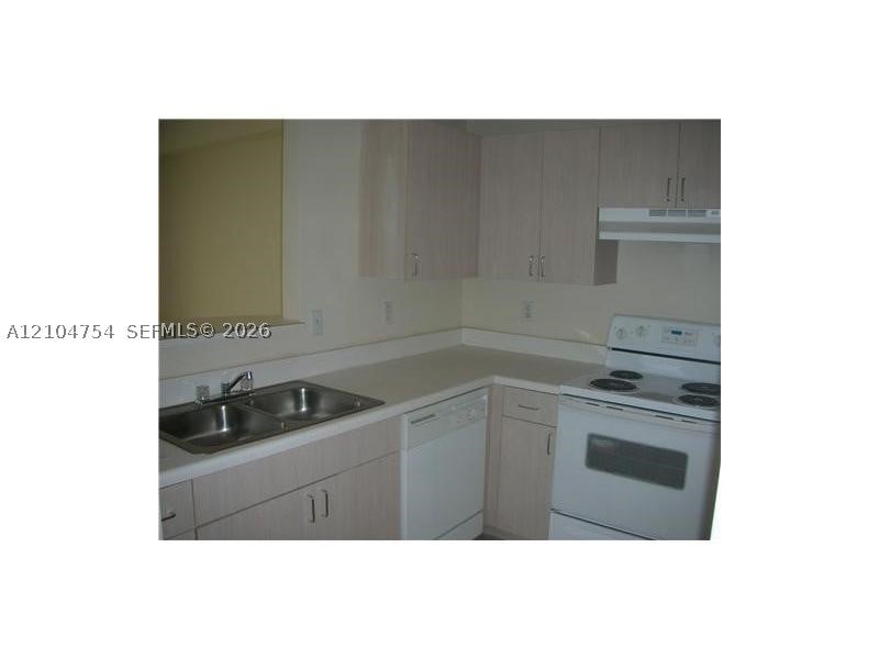 50 Menores Ave 612