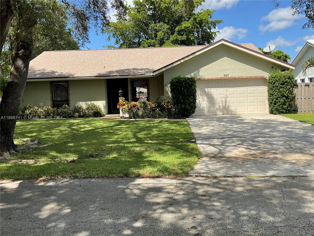 Photo of 7027 NW 38th Mnr, Coral Springs, FL 33065 (MLS # A11666741)