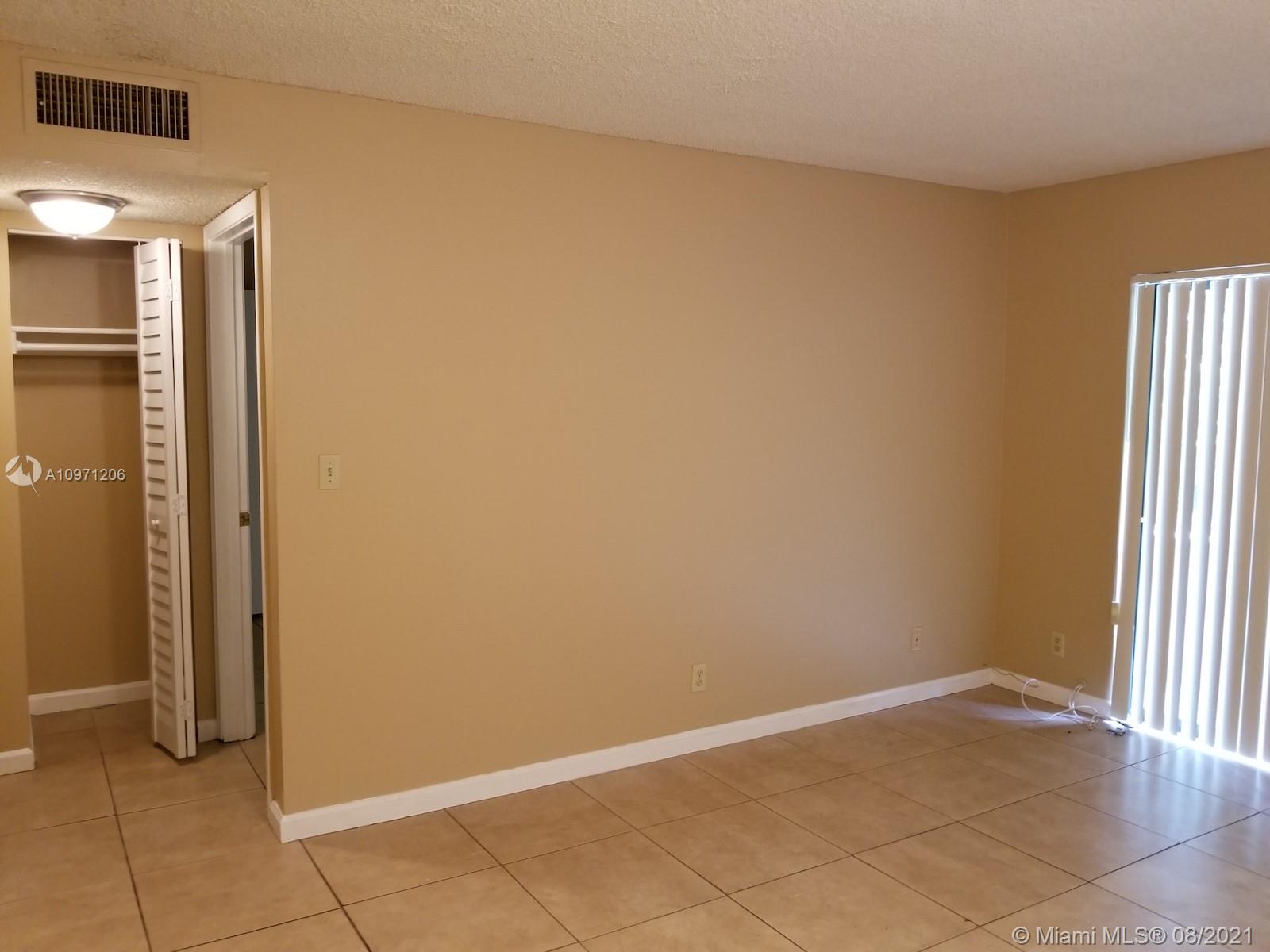 PRESIDENTIAL GOLFVIEW CON - Residential