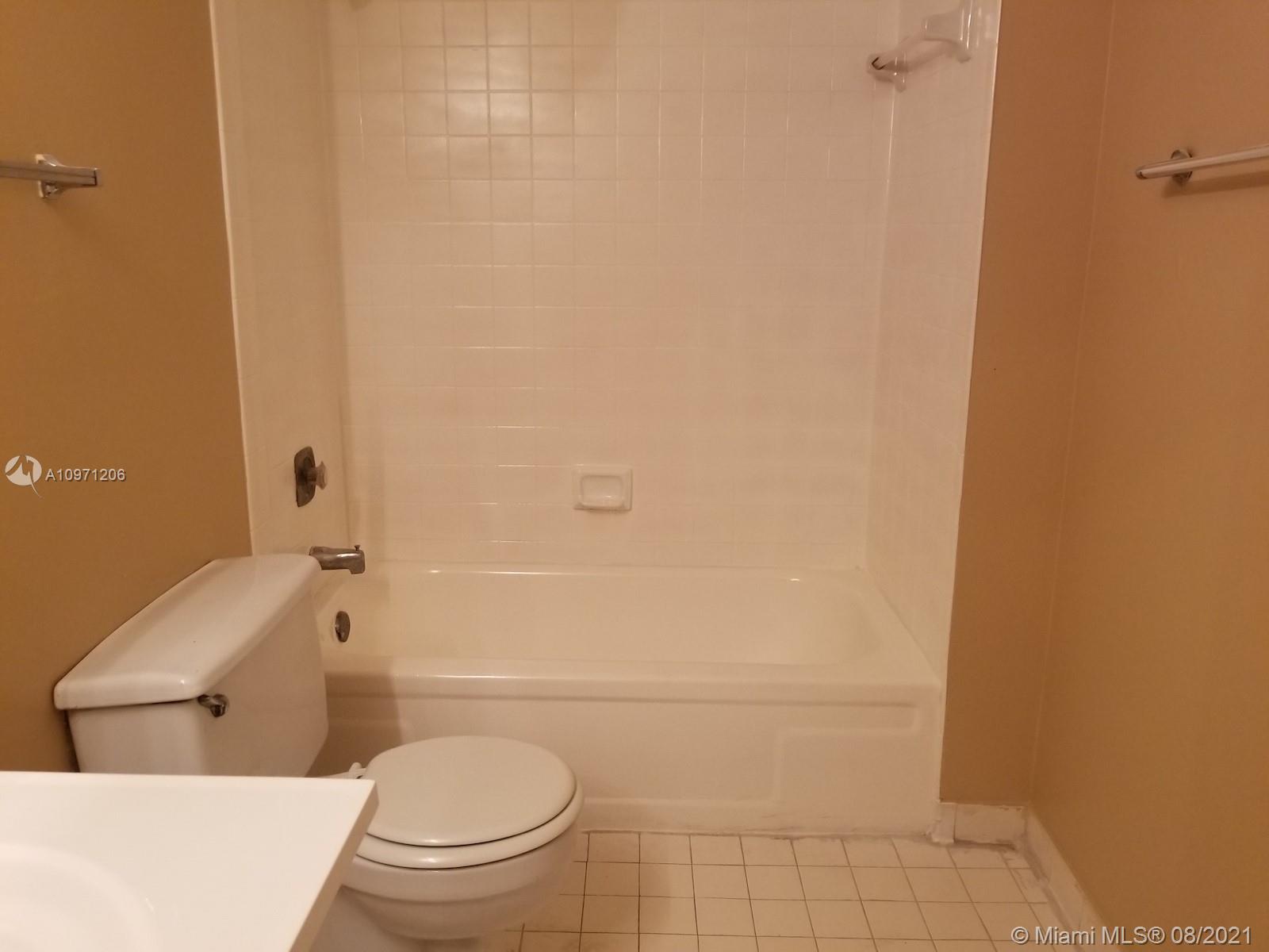 PRESIDENTIAL GOLFVIEW CON - Residential