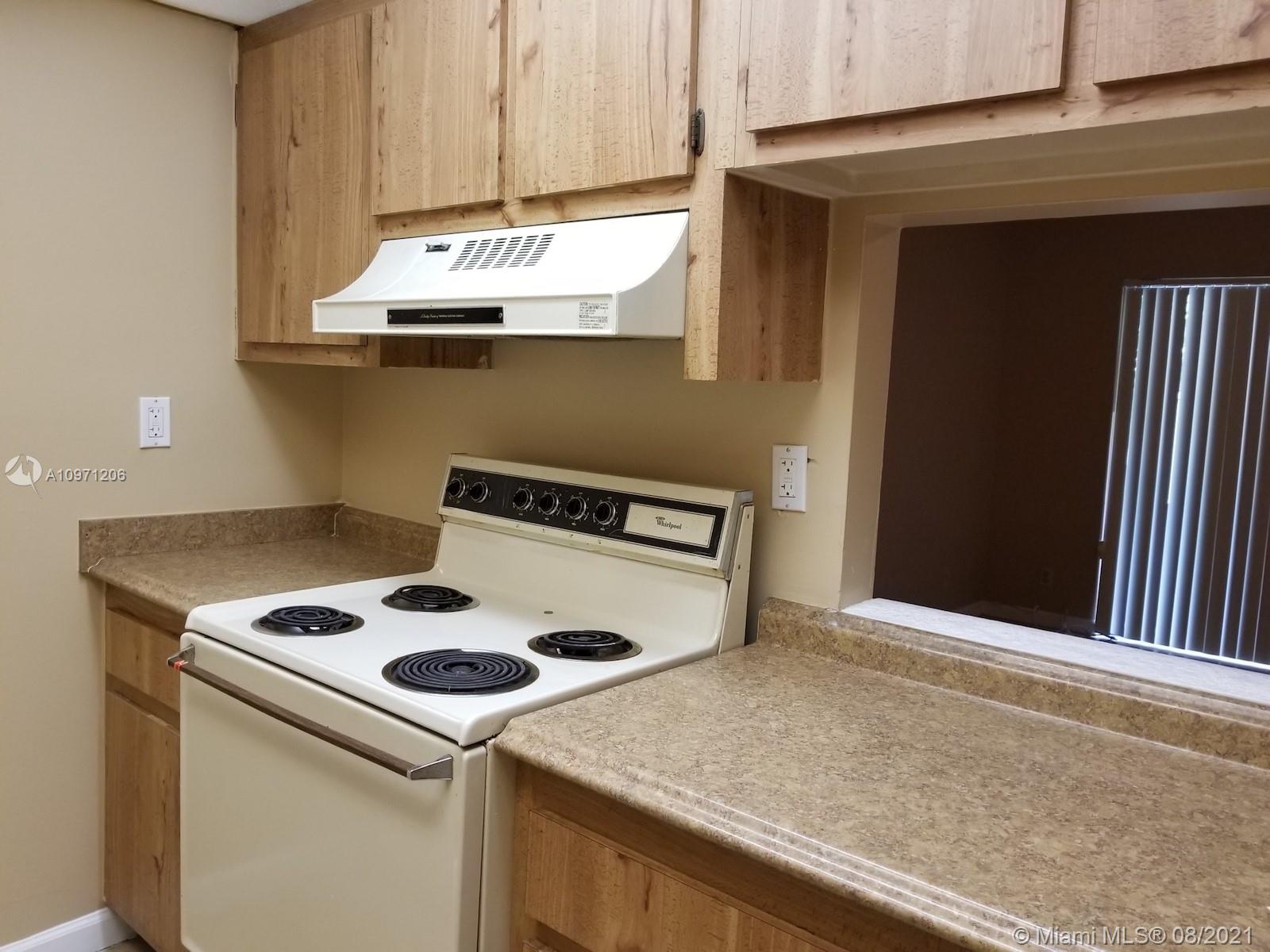 PRESIDENTIAL GOLFVIEW CON - Residential