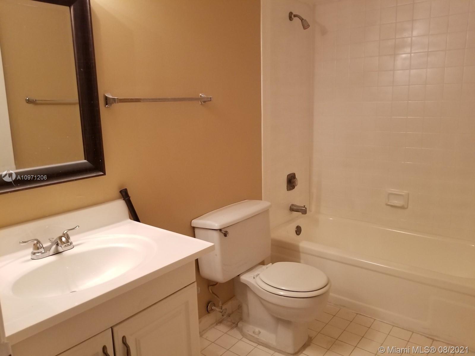 PRESIDENTIAL GOLFVIEW CON - Residential