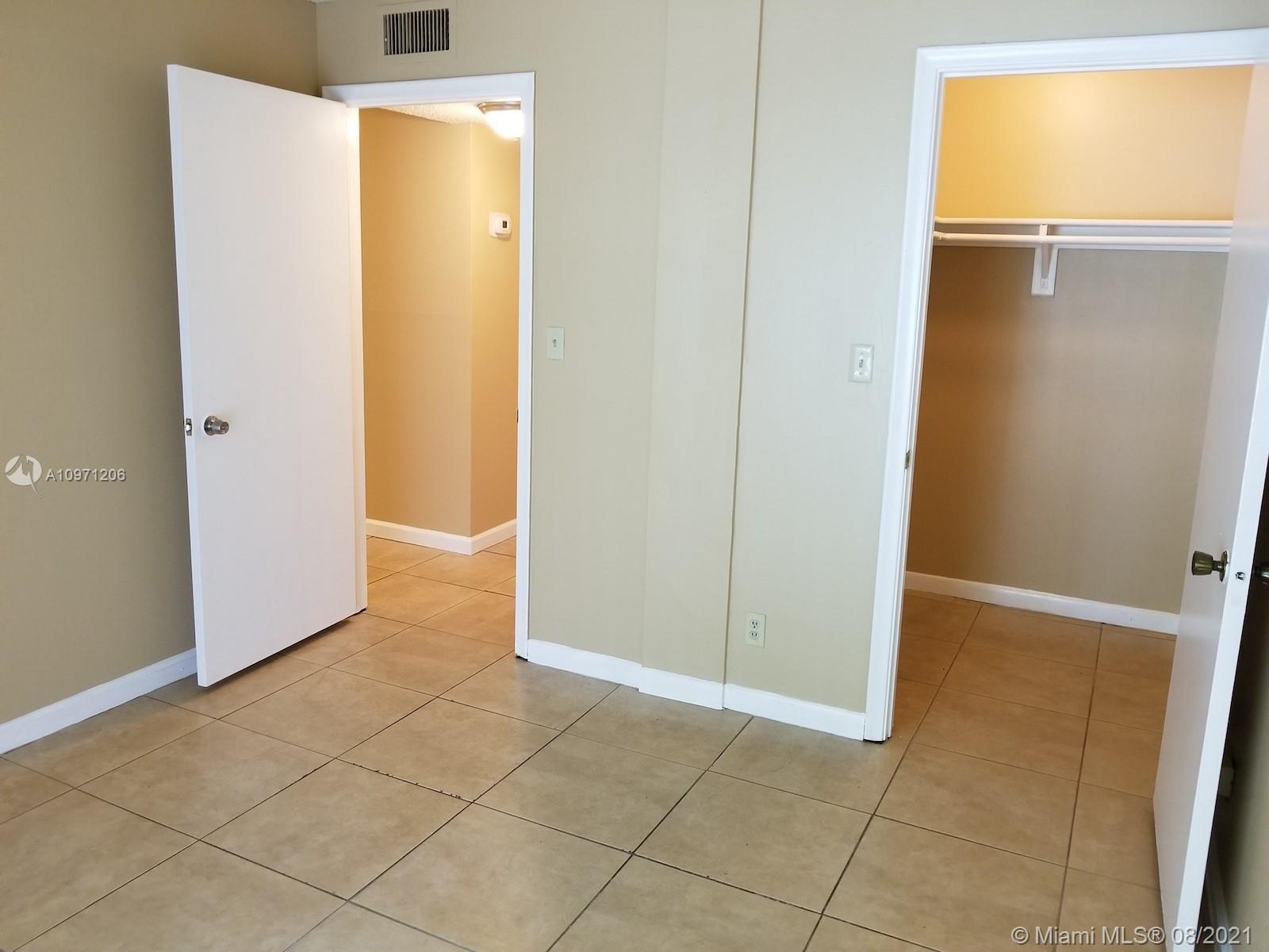 PRESIDENTIAL GOLFVIEW CON - Residential