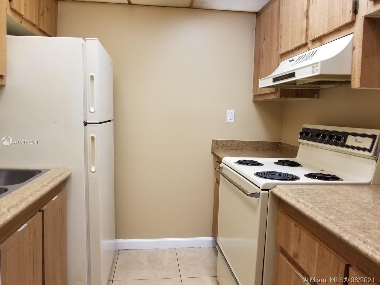 PRESIDENTIAL GOLFVIEW CON - Residential