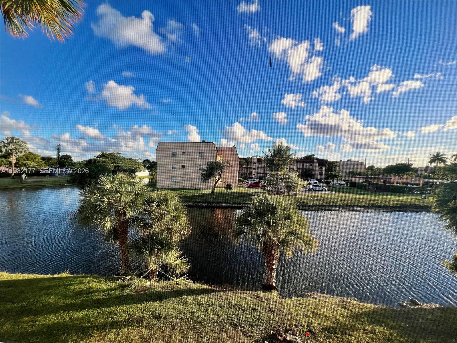 SUNRISE LAKES 46 CONDO - Residential Lease