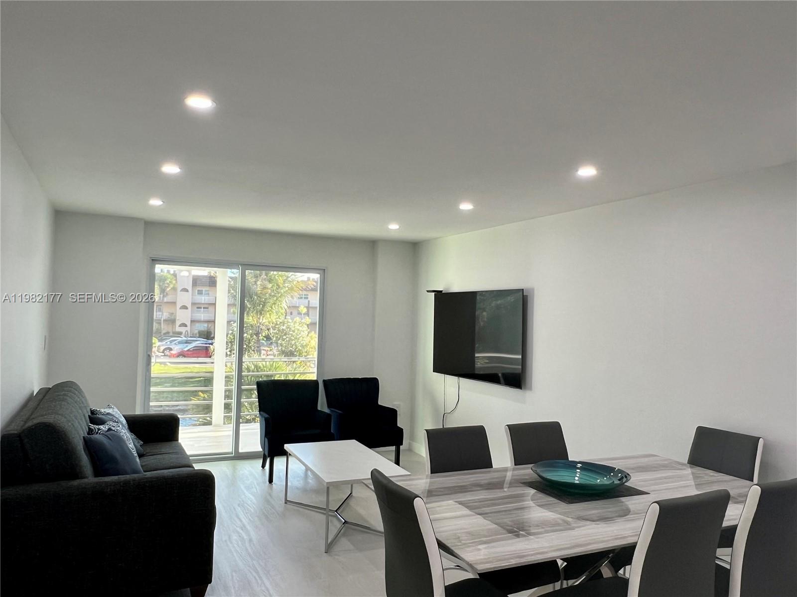 SUNRISE LAKES 46 CONDO - Residential Lease