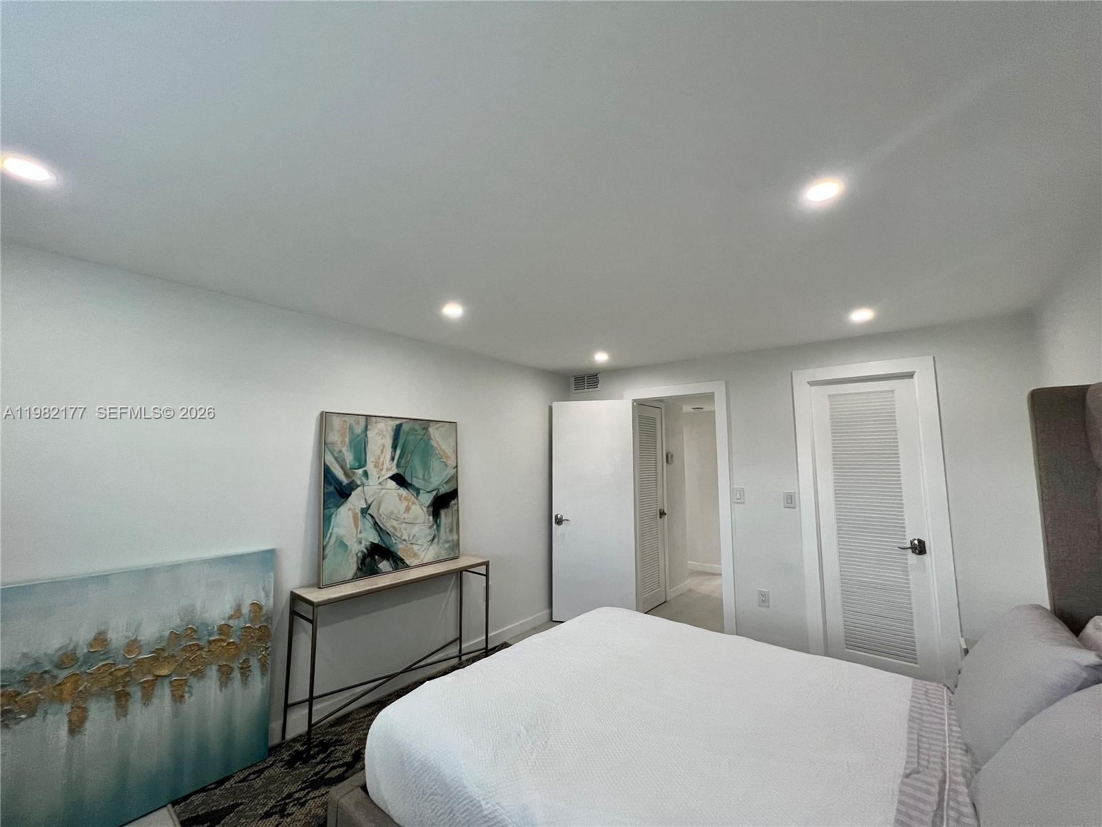 SUNRISE LAKES 46 CONDO - Residential Lease