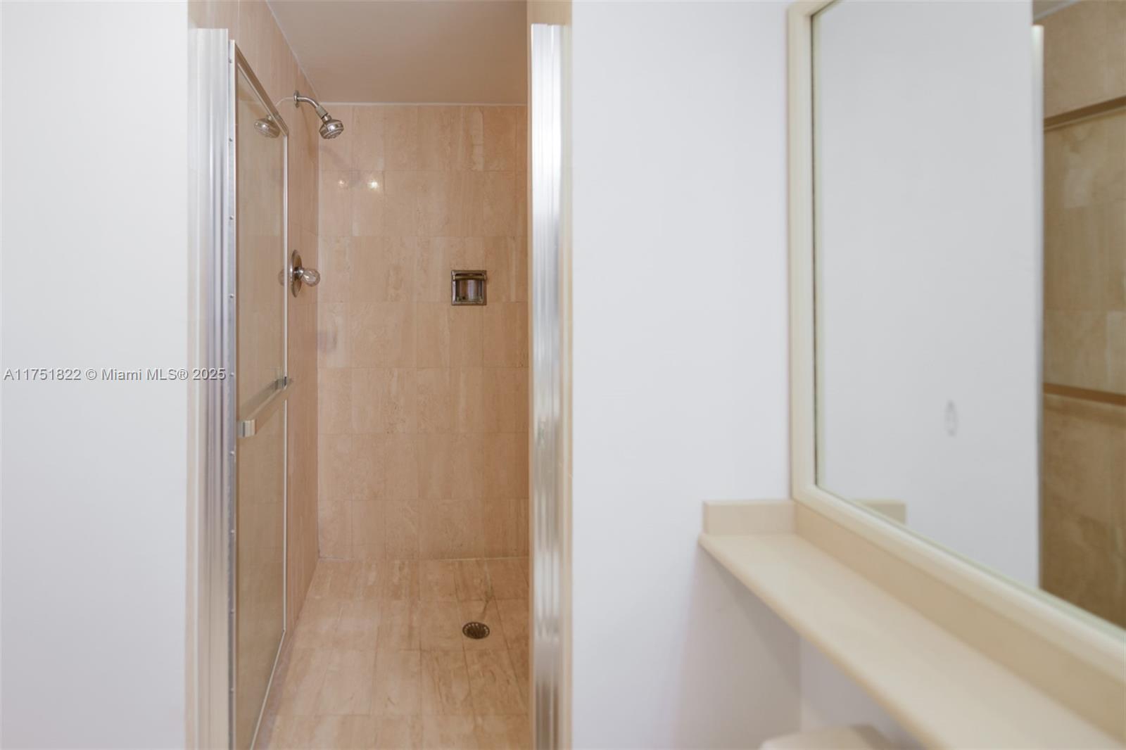 ATLANTIS ON BRICKELL COND - Residential