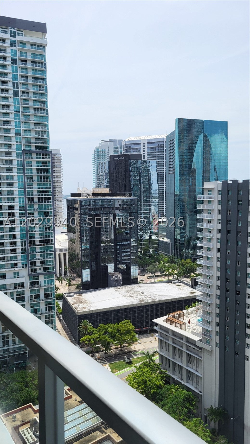1111 SW 1 AV 2718-N