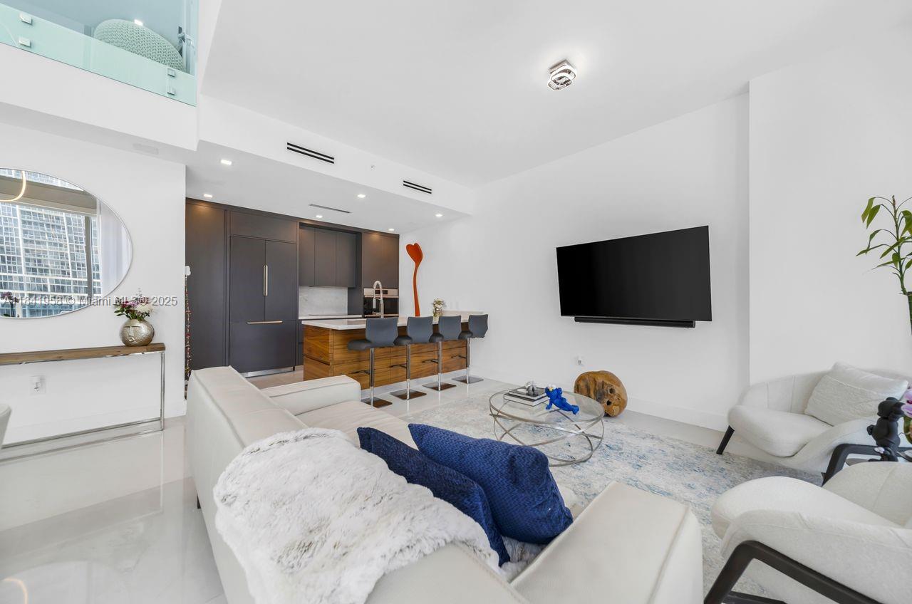 200 Biscayne Boulevard Way 1406