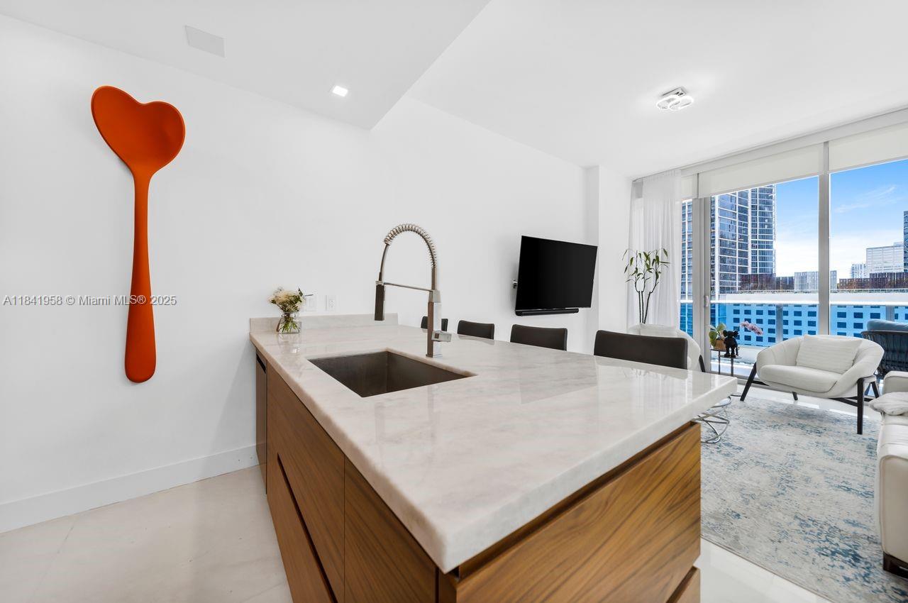 200 Biscayne Boulevard Way 1406