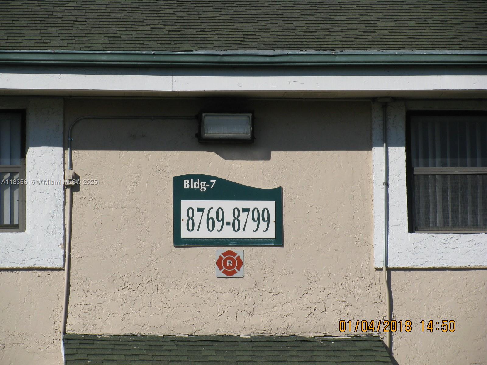 8789 NW 39th St 8789