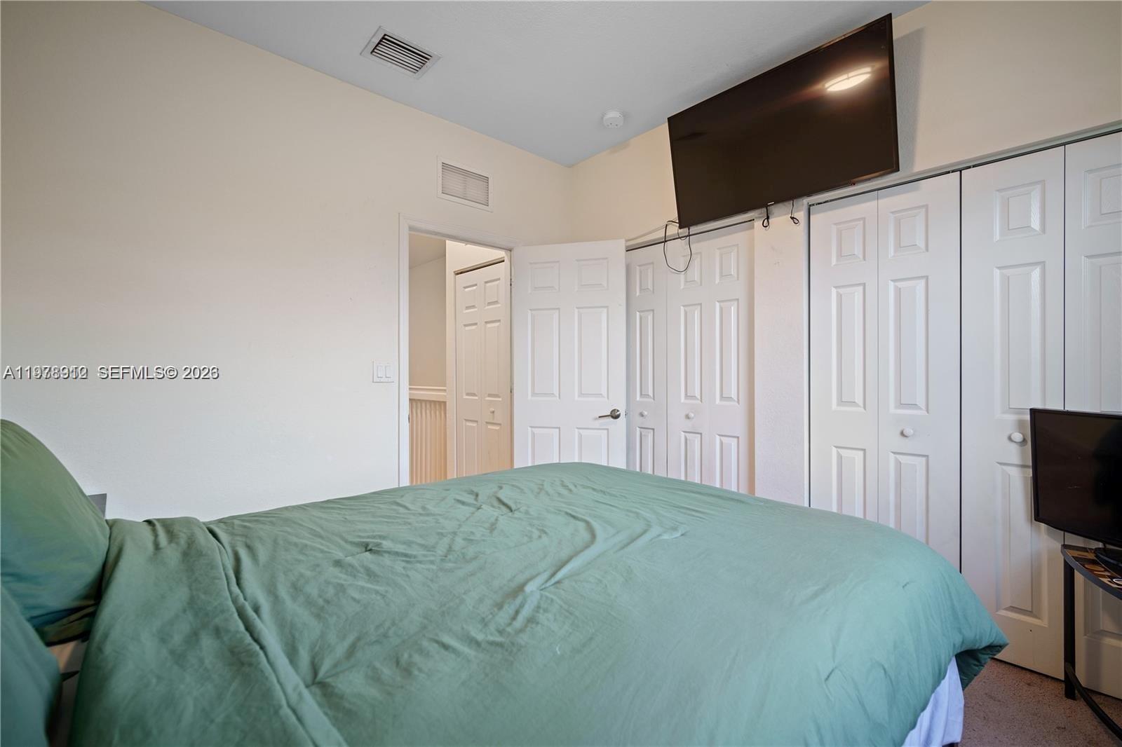 COCO PALM ESTATES - Residential Lease