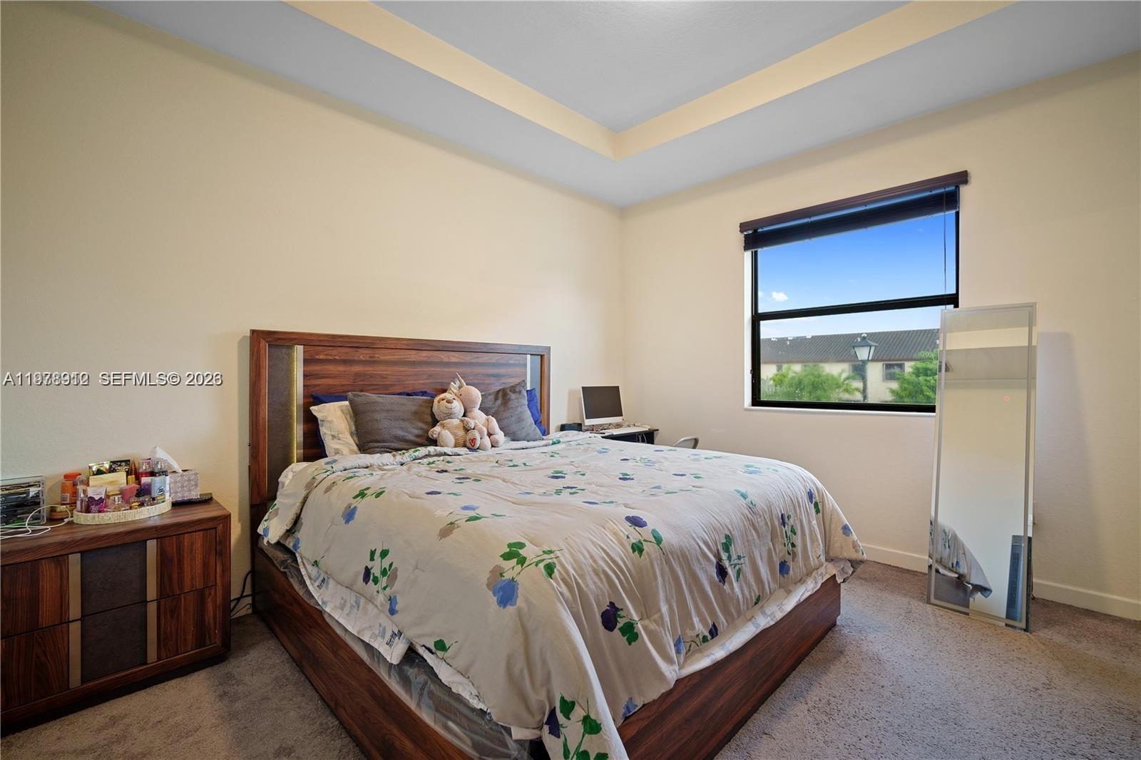 COCO PALM ESTATES - Residential Lease